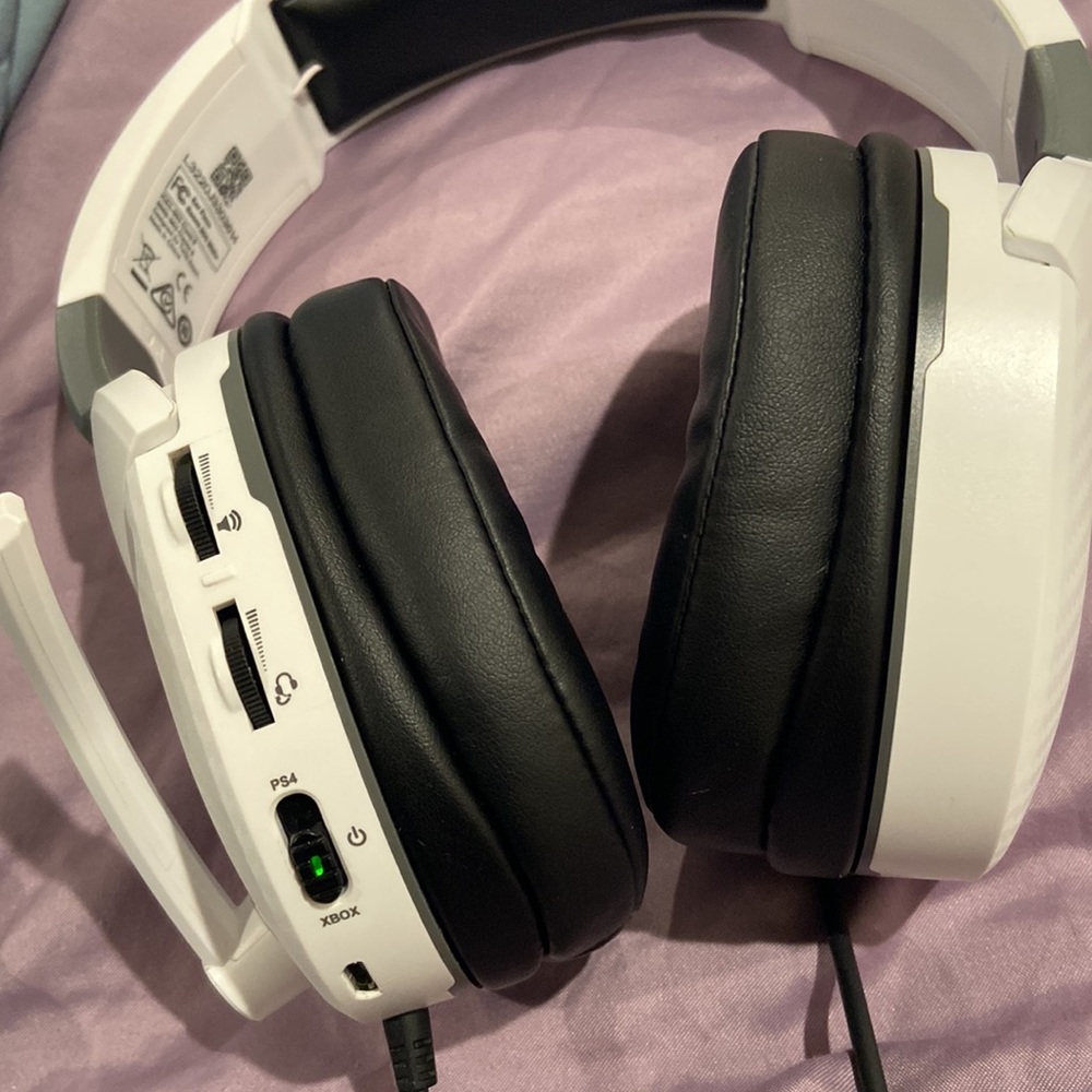 Turtle Beach gamer headset w/ mic